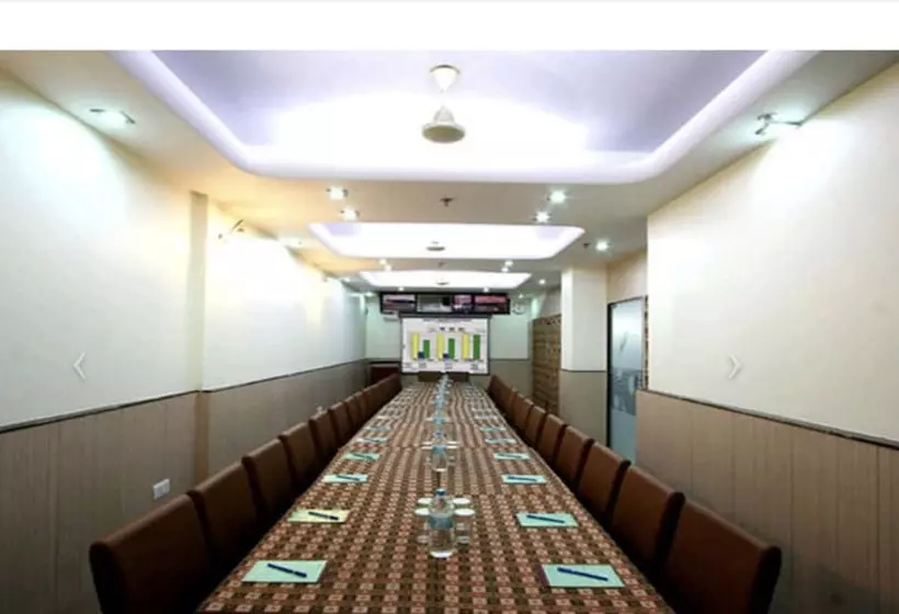 Fotos del hotel Aster Inn:  5