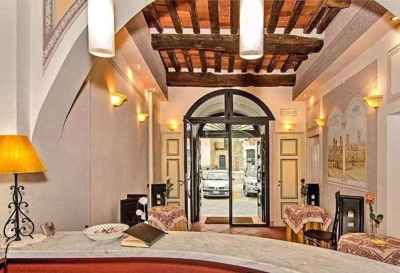 Fotos del hotel Dimora Dei Guelfi Luxury Rooms:  15