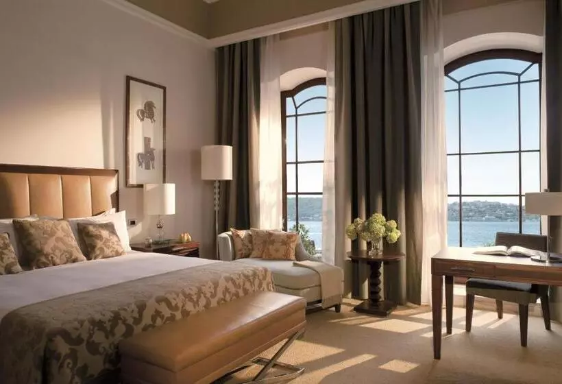 Four Seasons Hotel Istanbul At The Bosphorus