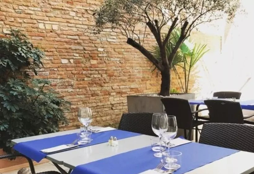 Fotos del hotel Grand Hôtel D Orléans:  18