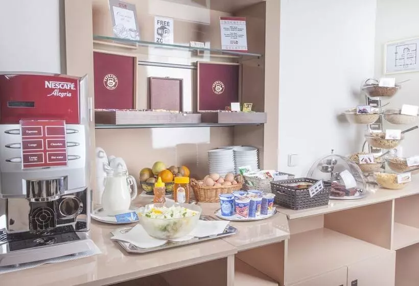 Fotos del hotel Lunik:  6