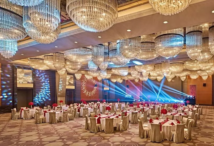 Fotos del hotel The Qube:  2