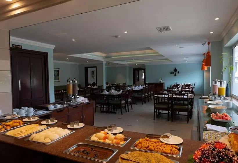 Fotos del hotel Issacs Residency:  5