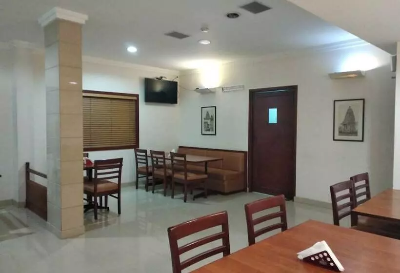 Fotos del hotel Issacs Residency:  11