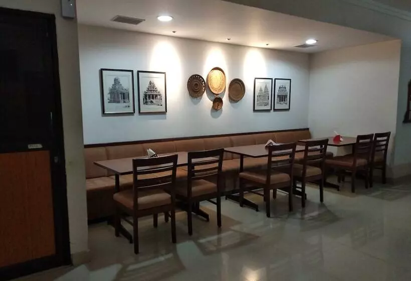 Fotos del hotel Issacs Residency:  3