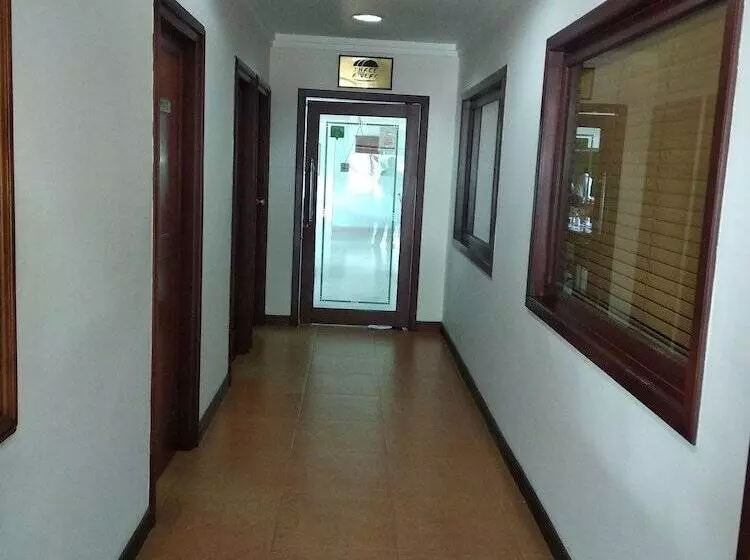 Fotos del hotel Issacs Residency:  12