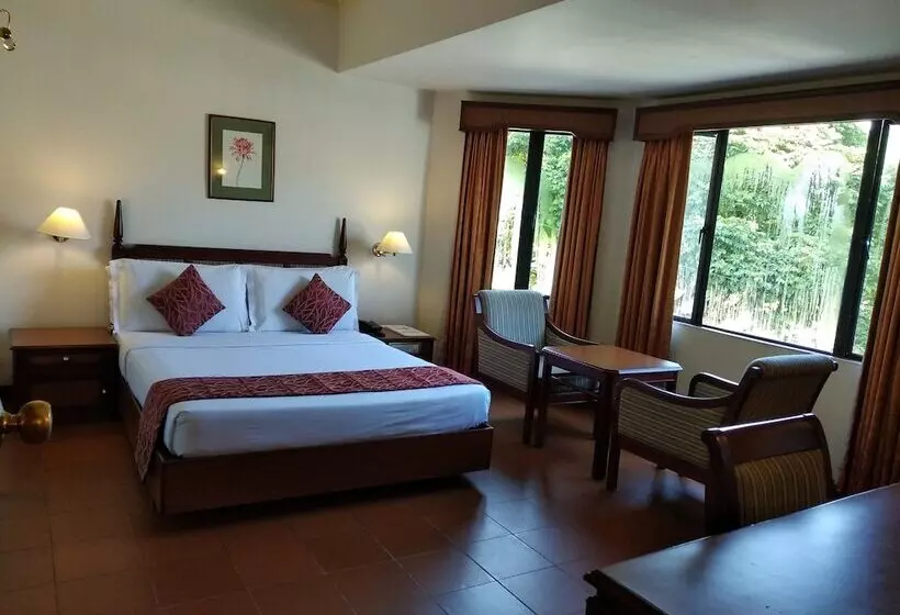 Fotos del hotel Issacs Residency:  10