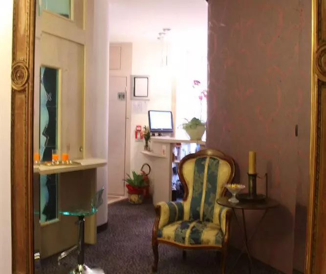 Fotos del hotel Appia 442:  13