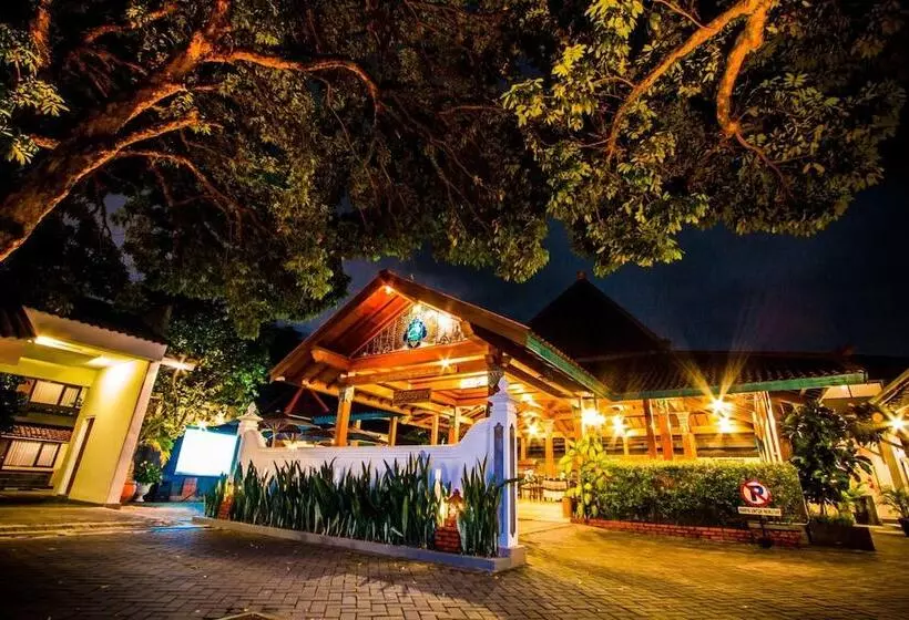 Fotos del hotel Cakra Kusuma Hotel:  14