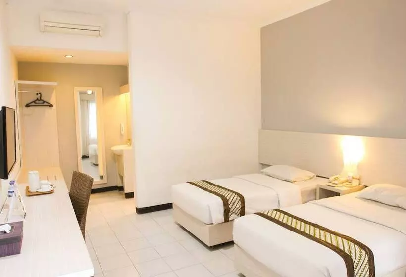 Fotos del hotel Cakra Kusuma Hotel:  19