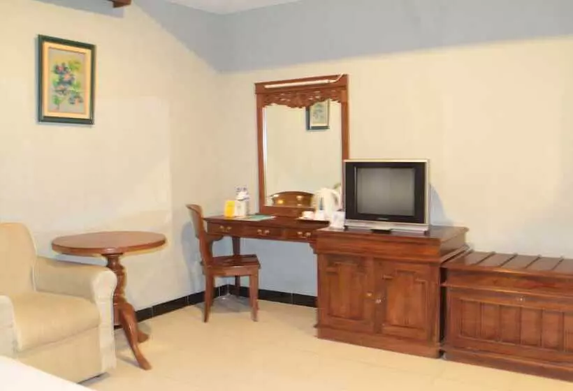 Fotos del hotel Cakra Kusuma Hotel:  25