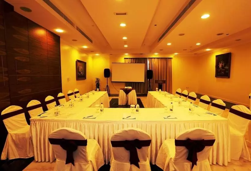 Fotos del hotel Cassells Al Barsha  By Igh:  12