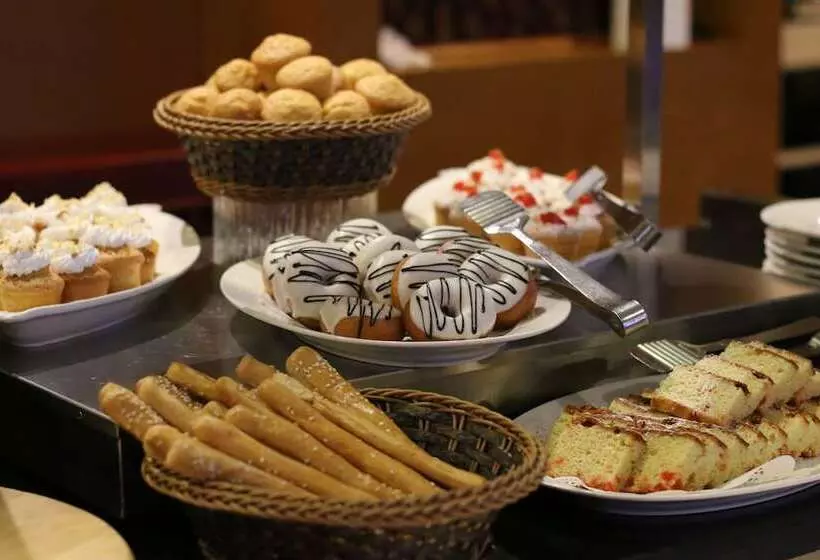 Fotos del hotel Cassells Al Barsha  By Igh:  19