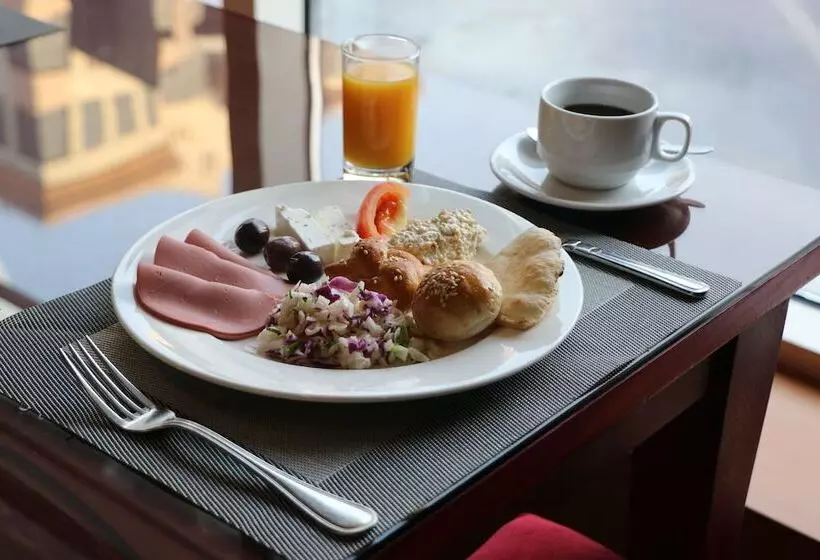 Fotos del hotel Cassells Al Barsha  By Igh:  21