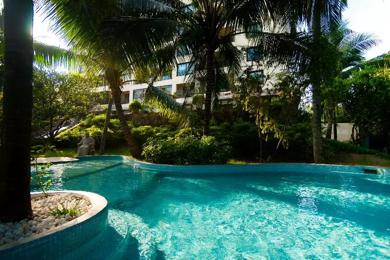 Saigon Domaine Luxury Residences