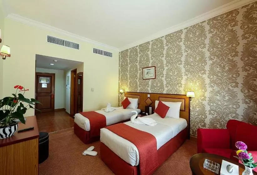 Fotos del hotel Jonrad Hotel:  9