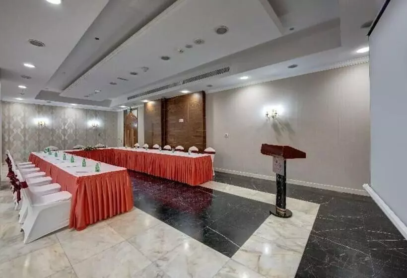 Fotos del hotel Cassells Al Barsha  By Igh:  53