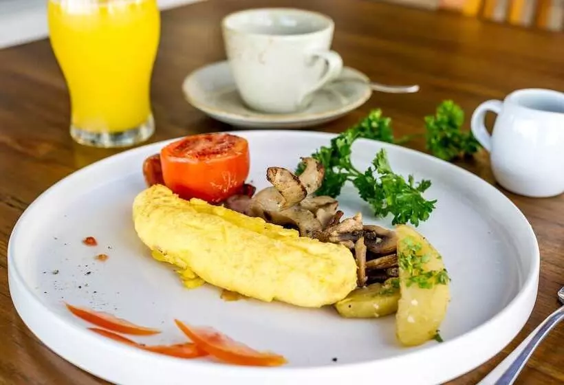 Fotos del hotel Nirwana Beach & Resort:  5