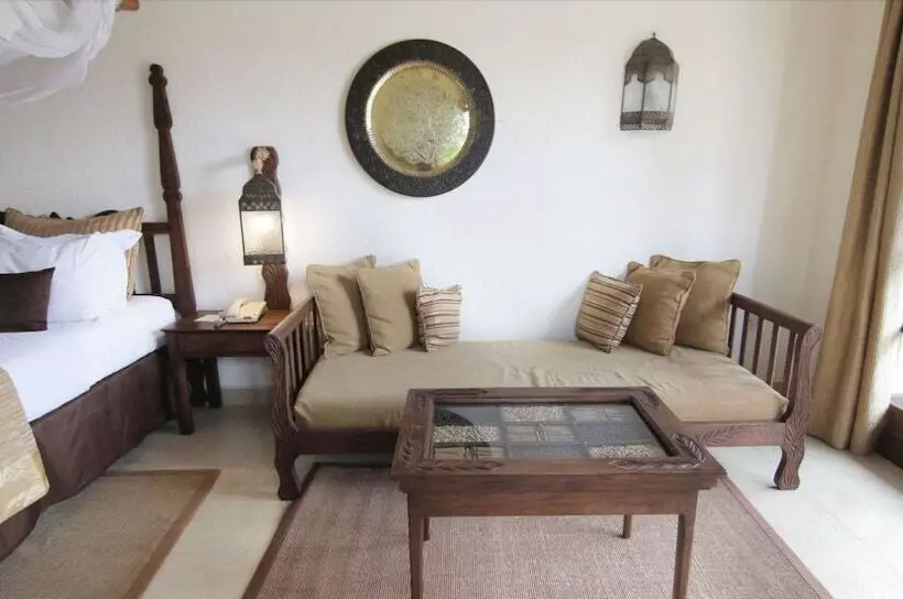 Fotos del hotel Breezes Beach Club And Spa:  16