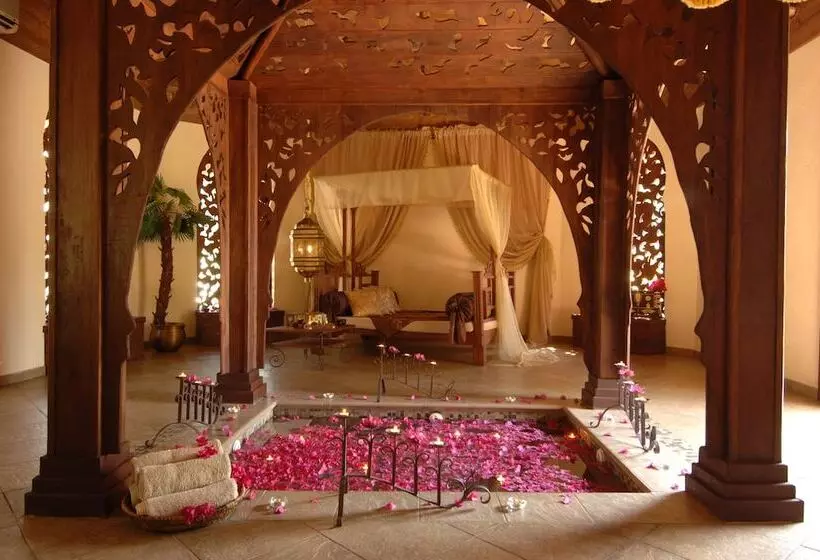 Fotos del hotel Breezes Beach Club And Spa:  4