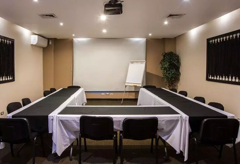 Fotos del hotel Best Western Cumbres Aeropuerto:  4