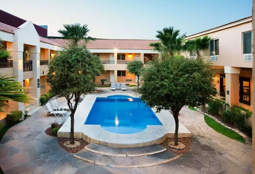 Fotos del hotel Best Western Cumbres Aeropuerto:  2