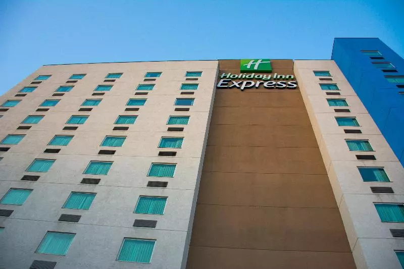 Fotos del hotel Holiday Inn Express Saltillo Zona Aeropuerto, An Ihg:  6