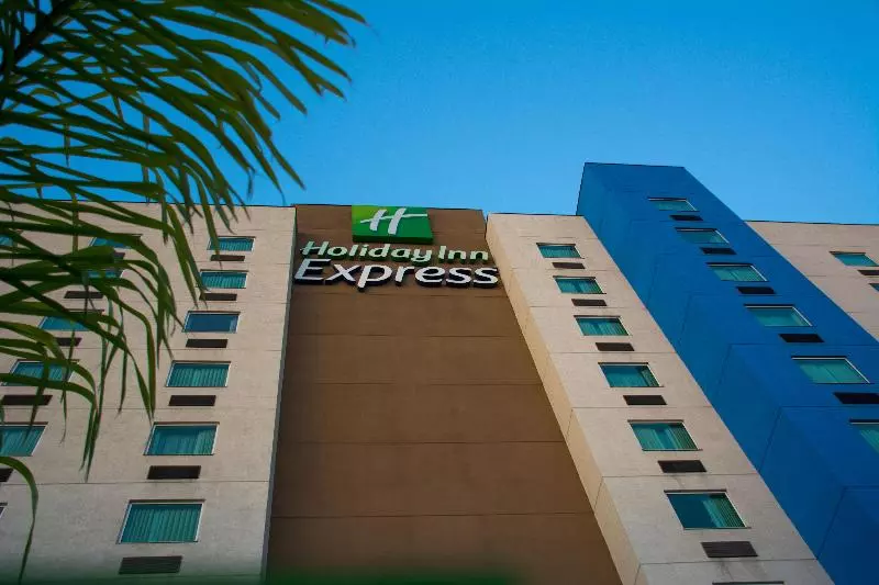 Fotos del hotel Holiday Inn Express Saltillo Zona Aeropuerto, An Ihg:  10