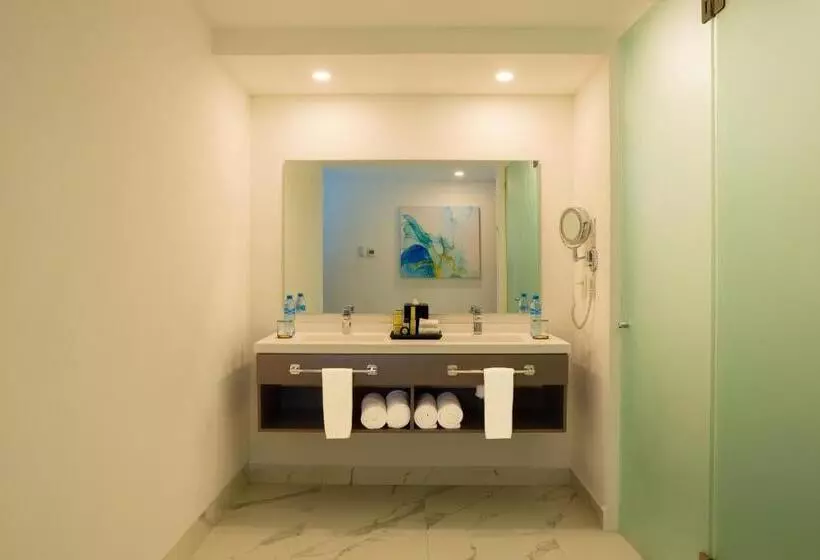 Fotos del hotel The Fives Beach & Residences   All Senses Inclusive:  41