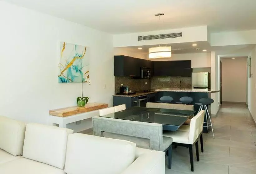 Fotos del hotel The Fives Beach & Residences   All Senses Inclusive:  63