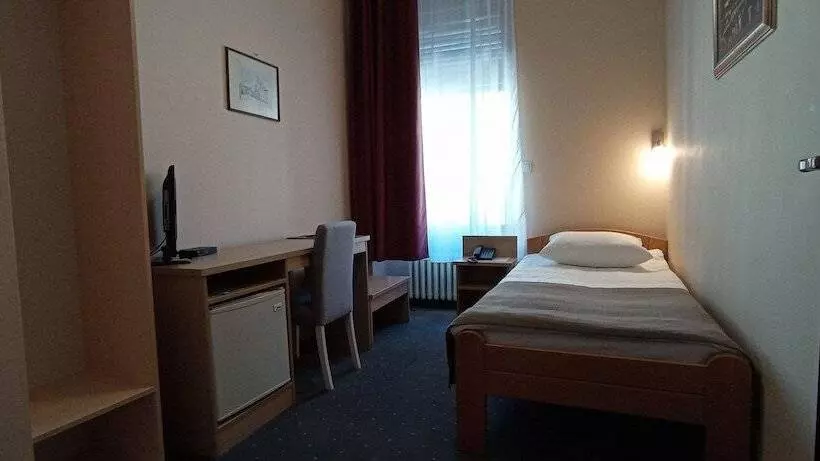 Fotos del hotel Vojvodina:  2