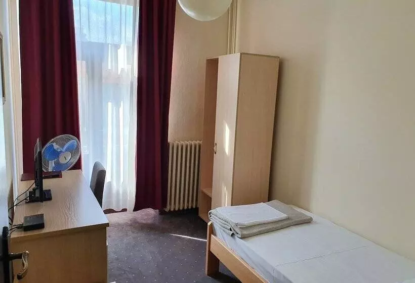 Fotos del hotel Vojvodina:  16