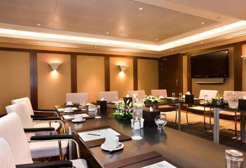 Fotos del hotel Grand Millennium Al Wahda:  42