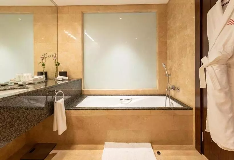 Fotos del hotel Grand Millennium Al Wahda:  33