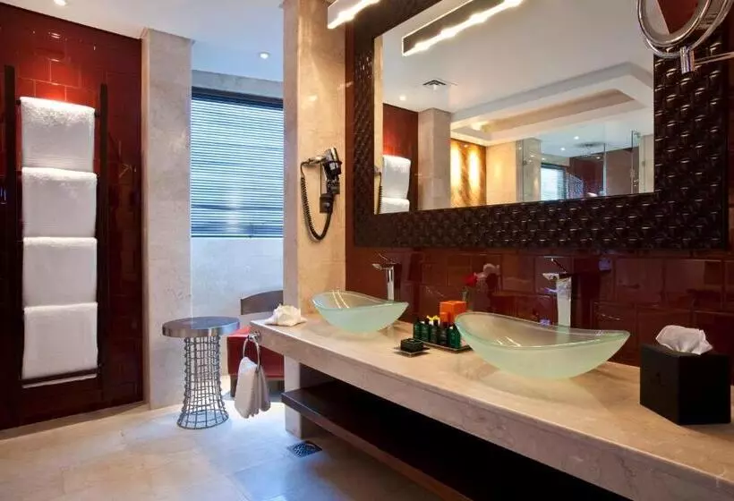 Fotos del hotel Grand Millennium Al Wahda:  32