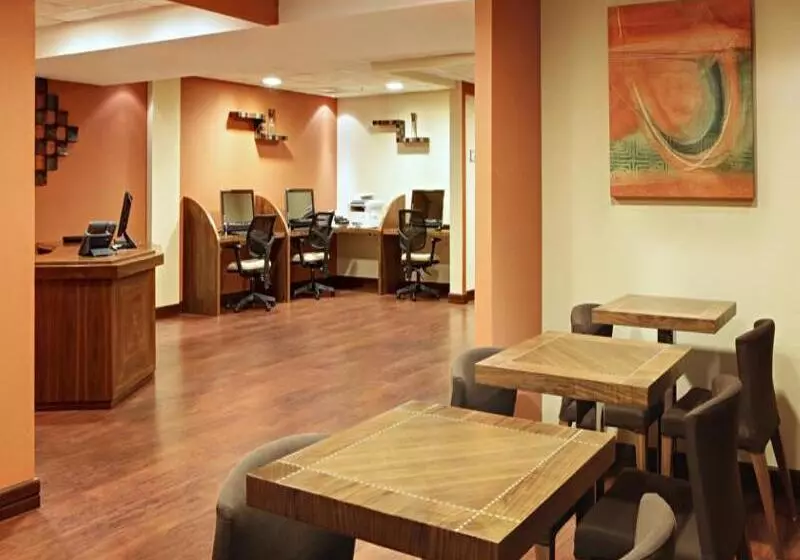 Fotos del hotel Mövenpick  & Residence Hajar Tower Makkah:  24