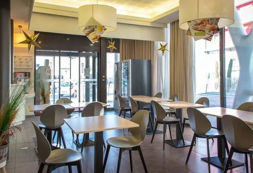 Fotos del hotel B&b Hôtel Marseille Centre La Timone:  8