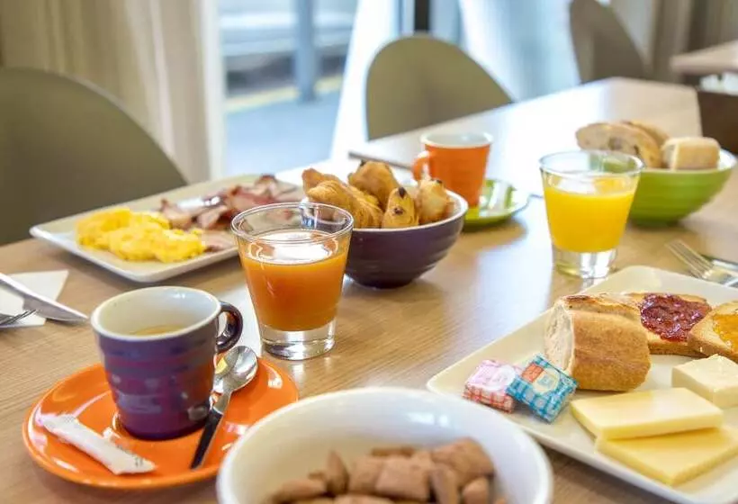 Fotos del hotel B&b Hôtel Marseille Centre La Timone:  10