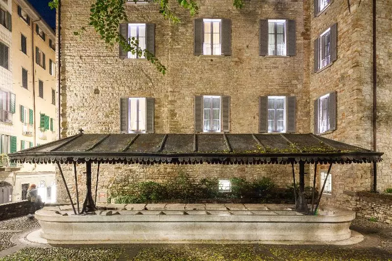 Fotos del hotel Gombit:  9