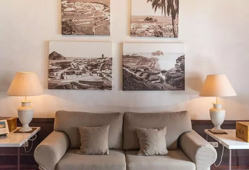 Fotos del hotel Isla Baja Suites:  17