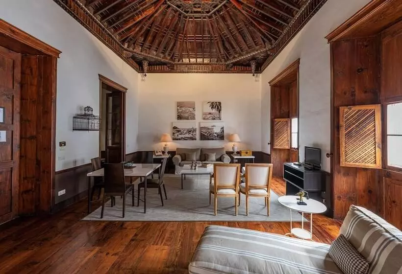 Fotos del hotel Isla Baja Suites:  25