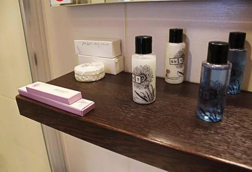 Fotos del hotel Aristocrat:  5