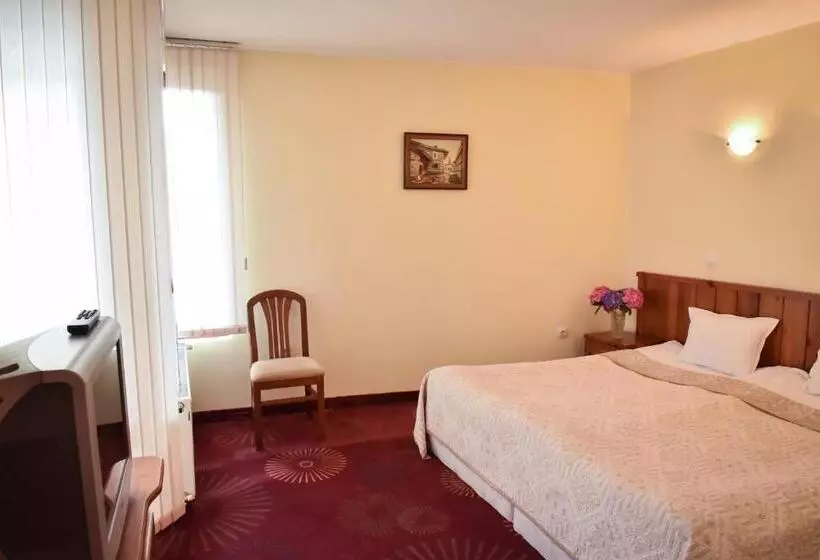 Fotos del hotel Lina:  8