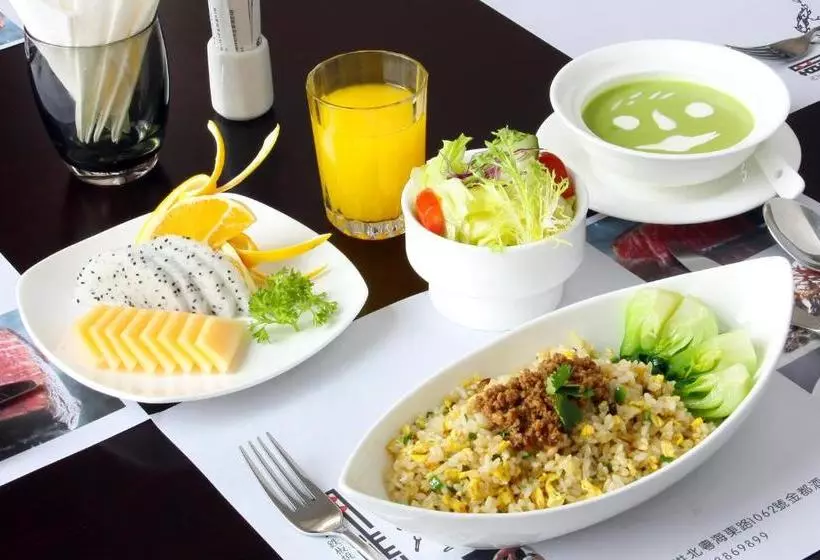 Fotos del hotel Kingdo:  8