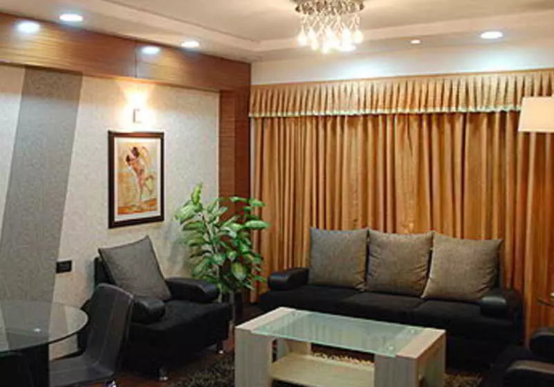 Fotos del hotel Dev Corporate Hotel:  8