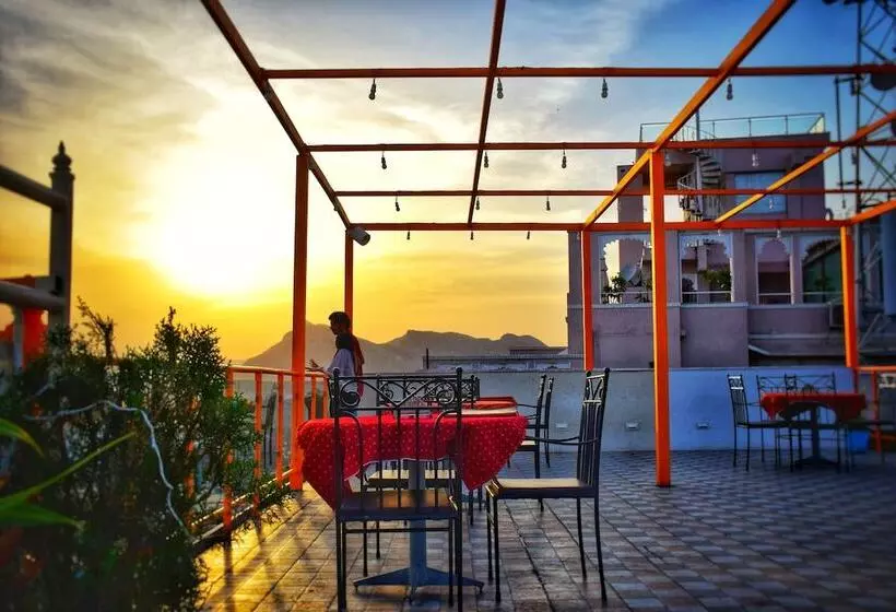 Fotos del hotel Kurabar Kothi:  4