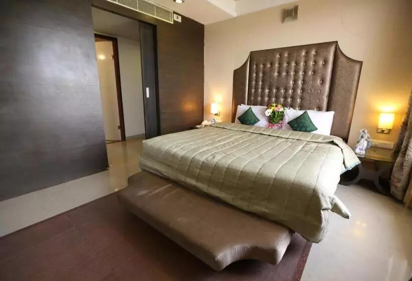 Fotos del hotel Silvercloud Hotel And Banquets:  23