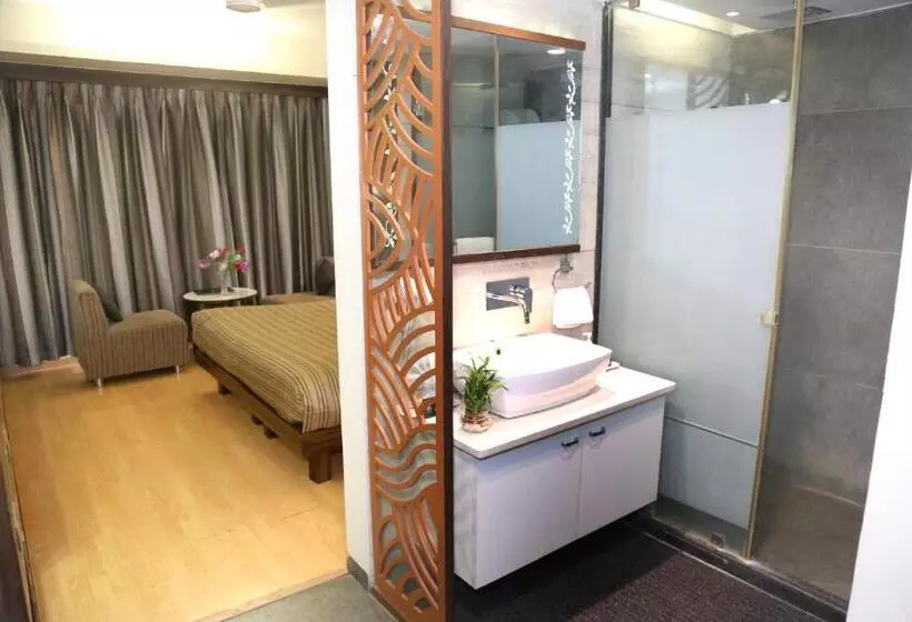 Fotos del hotel Silvercloud Hotel And Banquets:  24