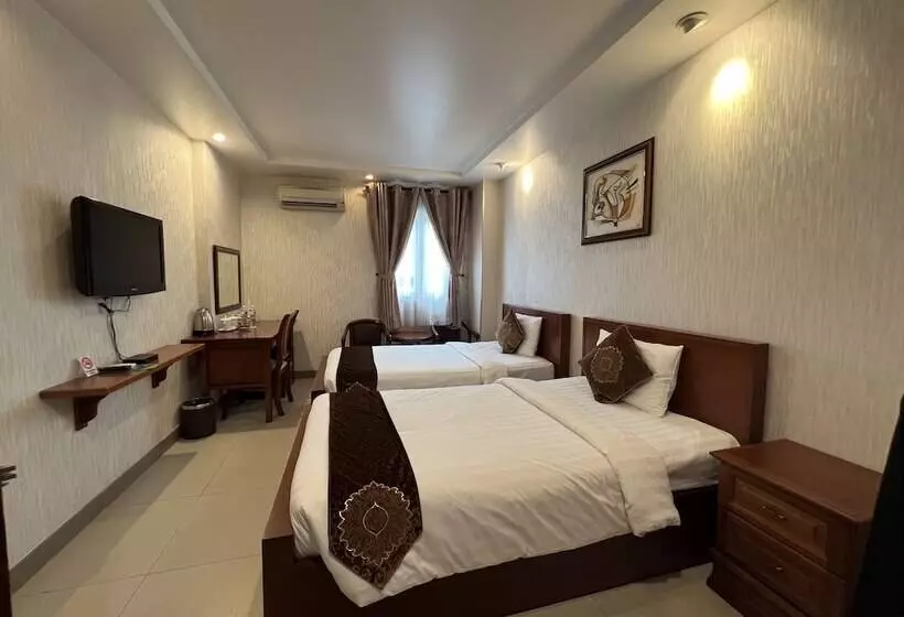 Fotos del hotel Reddoorz Premium White Lion:  8