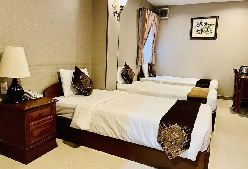 Fotos del hotel Reddoorz Premium White Lion:  12